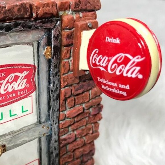 Coca-Cola x Boyds Bears Bearstone Collection 'Dinah...Have a Coke and a Smile' - Picture 4 of 10